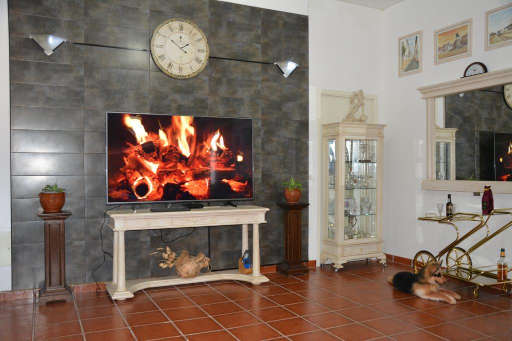 Casa Antiquada Villa อัลบูเฟรา ภายนอก รูปภาพ